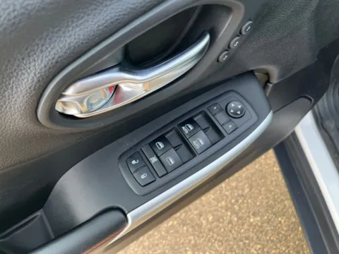 More photos of 2017 Jeep Cherokee Trailhawk at Cassill Motors, IA