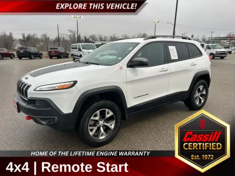 White 2017 Jeep Cherokee Trailhawk for sale in Cedar Rapids, IA