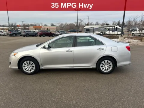 Photos of 2013 Toyota Camry SE for sale in Cedar Rapids, IA at Cassill Motors