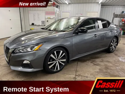 Gray 2020 Nissan Altima 2.0 SR for sale in Cedar Rapids, IA