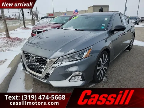 Gray 2020 Nissan Altima 2.0 SR for sale in Cedar Rapids, IA