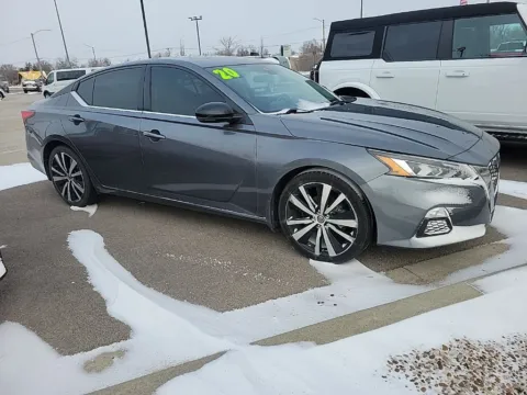 Photos of 2020 Nissan Altima 2.0 SR for sale in Cedar Rapids, IA at Cassill Motors