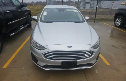 Photos of 2019 Ford Fusion Hybrid SE for sale in Cedar Rapids, IA at Cassill Motors