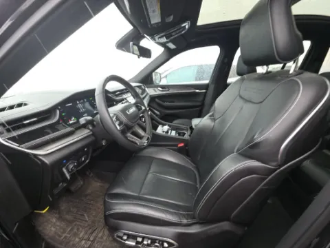More photos of 2023 Jeep Grand Cherokee Overland 4xe at Cassill Motors, IA