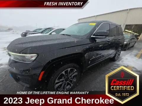 Black 2023 Jeep Grand Cherokee Overland 4xe for sale in Cedar Rapids, IA