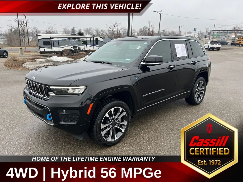 2023 Jeep Grand Cherokee Overland 4xe's photo