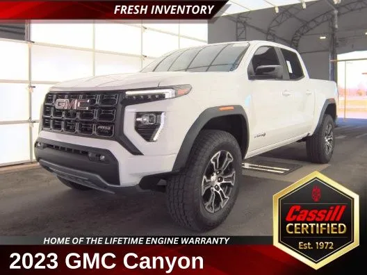 White 2023 GMC Canyon AT4 for sale in Cedar Rapids, IA