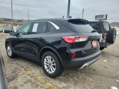 More photos of 2020 Ford Escape SE at Cassill Motors, IA