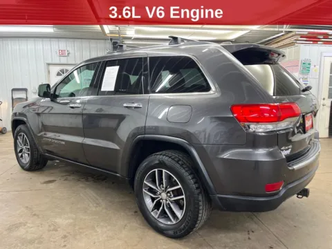 Another view of 2017 Jeep Grand Cherokee Limited for sale in Cedar Rapids, IA at Cassill Motors