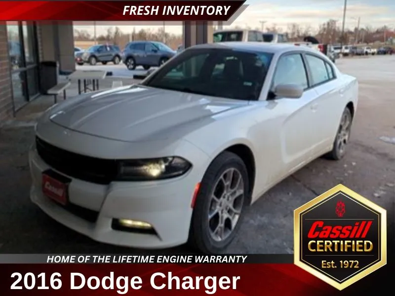 2016 Dodge Charger SXT's photo