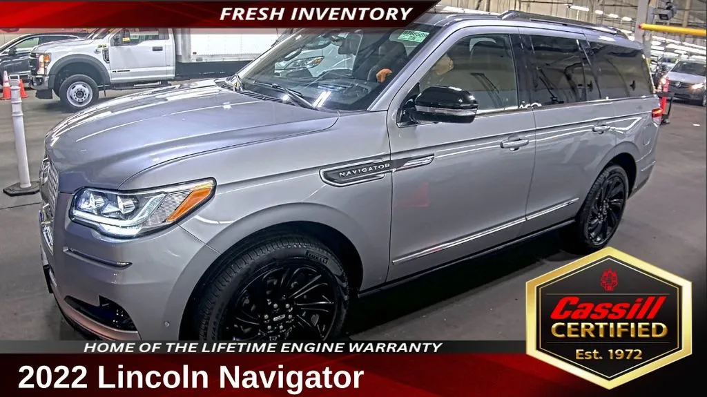 2022 Lincoln Navigator Reserve's photo