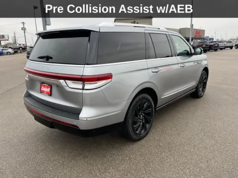 More photos of 2022 Lincoln Navigator Reserve at Cassill Motors, IA
