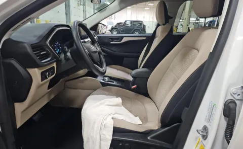 More photos of 2022 Ford Escape SE at Cassill Motors, IA