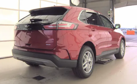 More photos of 2024 Ford Edge SEL at Cassill Motors, IA