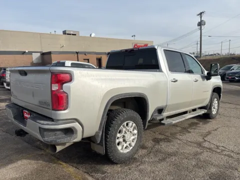 More photos of 2020 Chevrolet Silverado 2500HD High Country at Cassill Motors, IA