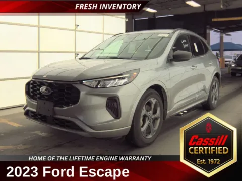 Silver 2023 Ford Escape ST-Line for sale in Cedar Rapids, IA