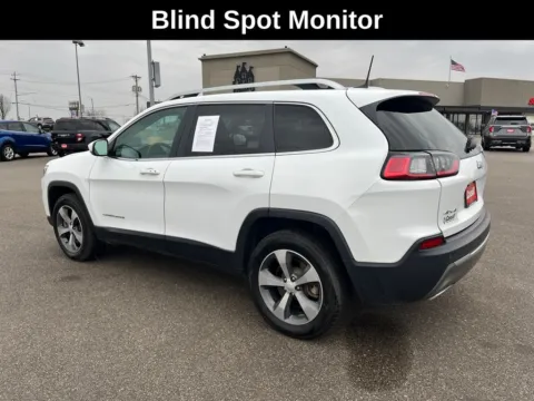 Another view of 2020 Jeep Cherokee Limited for sale in Cedar Rapids, IA at Cassill Motors