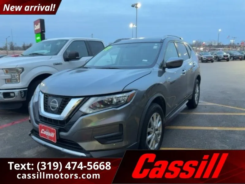 2017 Nissan Rogue SV's photo