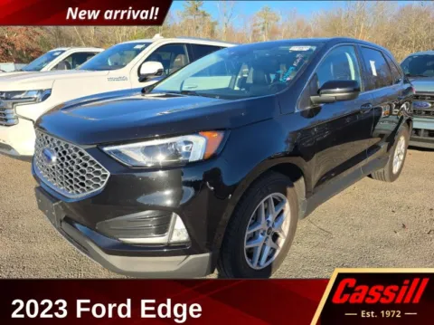 Black 2023 Ford Edge SEL for sale in Cedar Rapids, IA