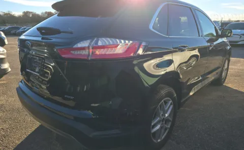 More photos of 2023 Ford Edge SEL at Cassill Motors, IA