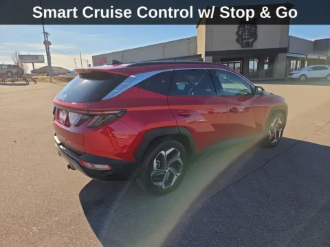 More photos of 2022 Hyundai Tucson Limited at Cassill Motors, IA