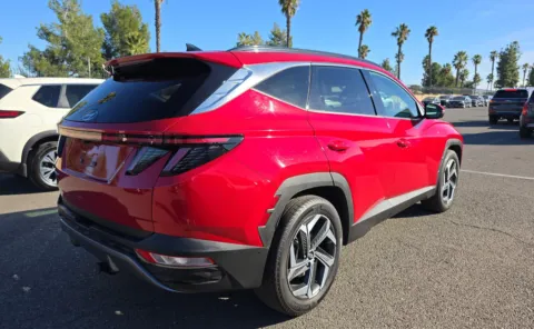 More photos of 2022 Hyundai Tucson Limited at Cassill Motors, IA
