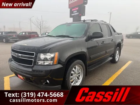 Black 2011 Chevrolet Avalanche 1500 LT for sale in Cedar Rapids, IA
