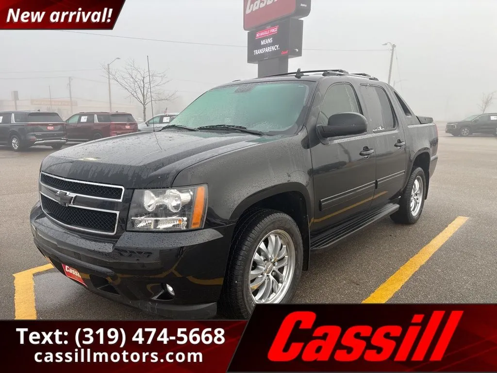Black 2011 Chevrolet Avalanche 1500 LT for sale in Cedar Rapids, IA