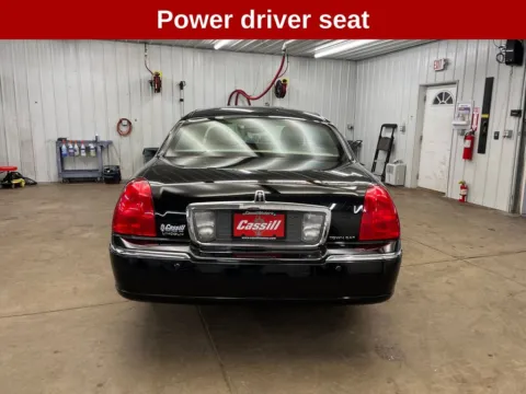 More photos of 2003 Lincoln Town Car Cartier at Cassill Motors, IA