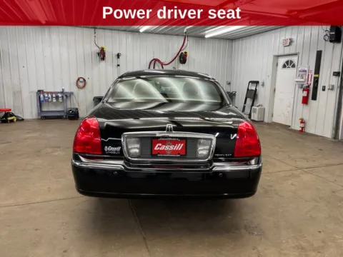 More photos of 2003 Lincoln Town Car Cartier at Cassill Motors, IA