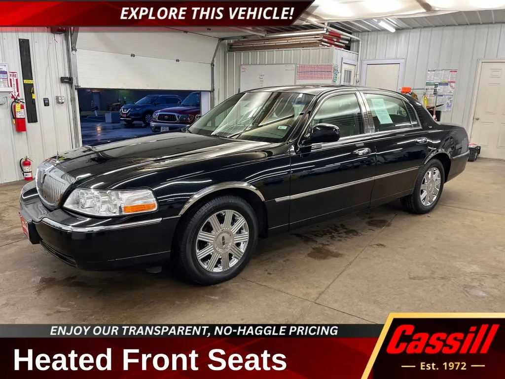 2003 Lincoln Town Car Cartier's photo