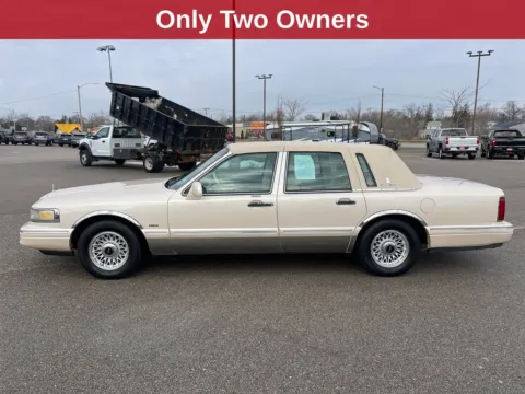 Photos of 1996 Lincoln Town Car Signature for sale in Cedar Rapids, IA at Cassill Motors