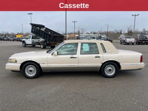 Photos of 1996 Lincoln Town Car Signature for sale in Cedar Rapids, IA at Cassill Motors