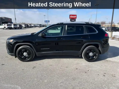 Photos of 2019 Jeep Cherokee Latitude for sale in Cedar Rapids, IA at Cassill Motors