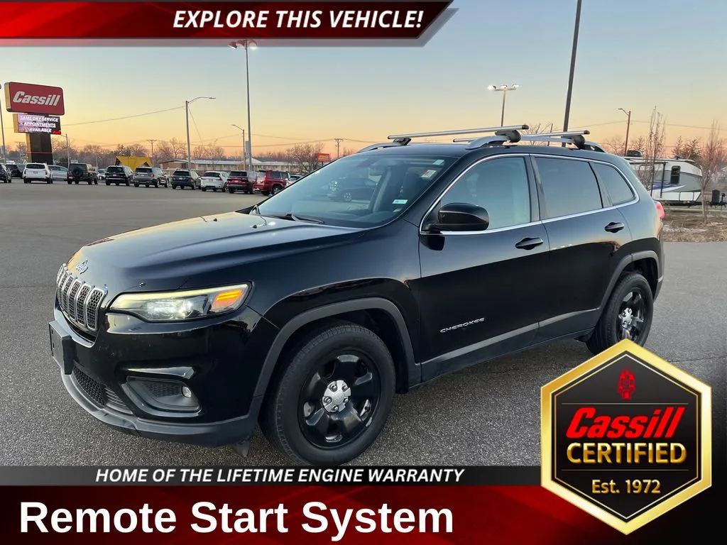Black 2019 Jeep Cherokee Latitude for sale in Cedar Rapids, IA