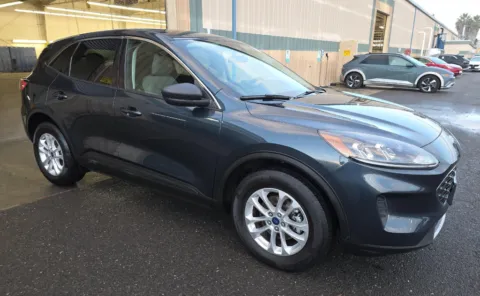 Photos of 2022 Ford Escape SE for sale in Cedar Rapids, IA at Cassill Motors