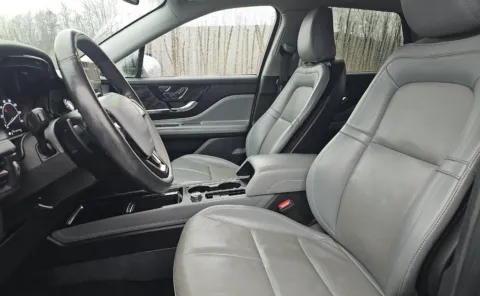 More photos of 2022 Lincoln Corsair Standard at Cassill Motors, IA