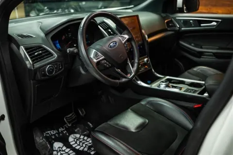 More photos of 2024 Ford Edge ST at Cassill Motors, IA