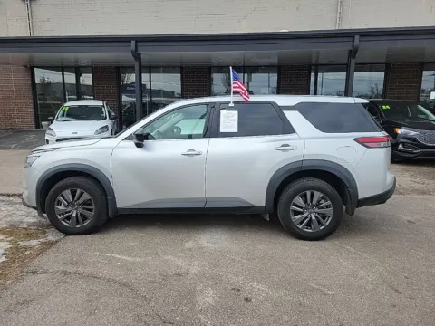More photos of 2024 Nissan Pathfinder S at Cassill Motors, IA