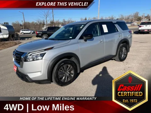 Silver 2024 Nissan Pathfinder S for sale in Cedar Rapids, IA