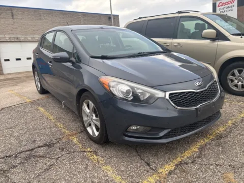 More photos of 2016 Kia Forte5 LX at Cassill Motors, IA
