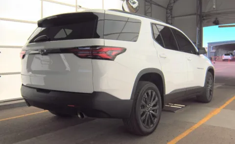 More photos of 2022 Chevrolet Traverse RS at Cassill Motors, IA