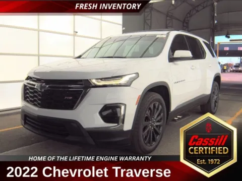 White 2022 Chevrolet Traverse RS for sale in Cedar Rapids, IA
