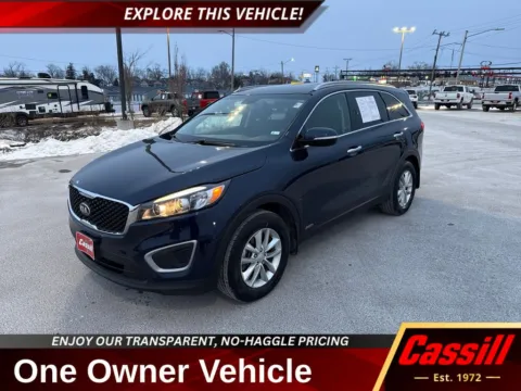 Blue 2016 Kia Sorento LX for sale in Cedar Rapids, IA