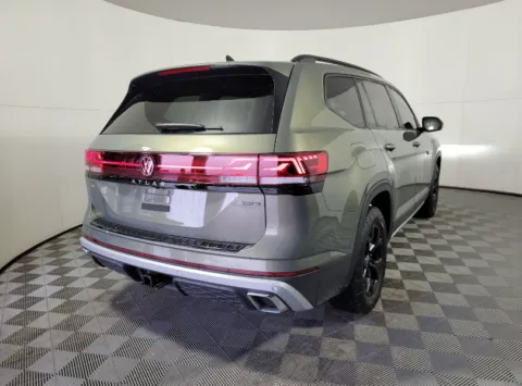Photos of 2024 Volkswagen Atlas 2.0T Peak Edition SEL for sale in Cedar Rapids, IA at Cassill Motors