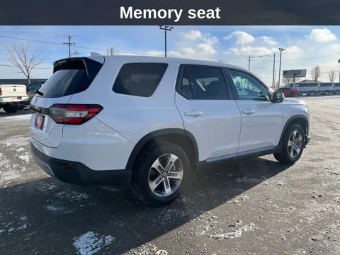 More photos of 2025 Honda Pilot EX-L at Cassill Motors, IA