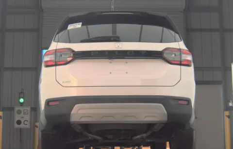 More photos of 2025 Honda Pilot EX-L at Cassill Motors, IA