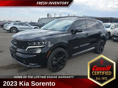Black 2023 Kia Sorento SX for sale in Cedar Rapids, IA