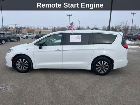 Photos of 2024 Chrysler Pacifica Hybrid Select for sale in Cedar Rapids, IA at Cassill Motors