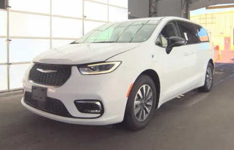 Photos of 2024 Chrysler Pacifica Hybrid Select for sale in Cedar Rapids, IA at Cassill Motors